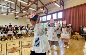 日出学園幼稚園の園児による英語劇