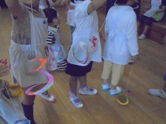 年中もも組はうずまきの切り紙