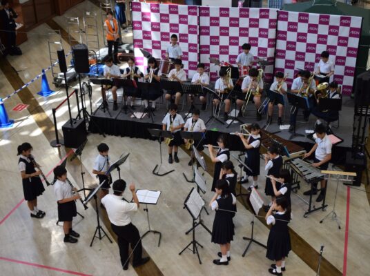 〔小学校〕音楽で笑顔を届けよう！吹奏楽クラブ「ハッピーフェスタ」出演