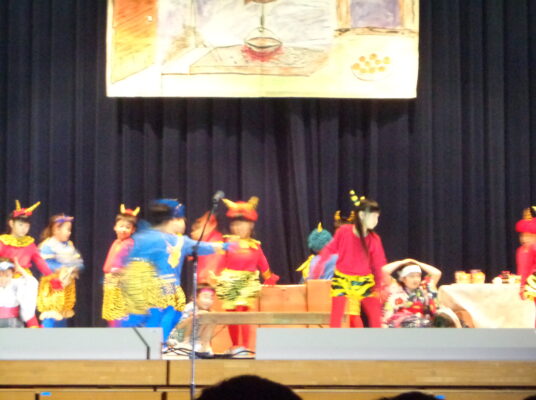 Yay! Yay! It`s Hinode Festival`s first day!