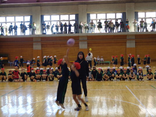 待ちに待ったこの日（２年生　スポーツ大会）