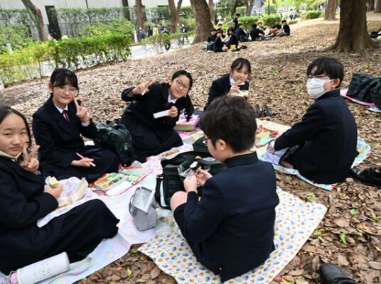 思い出を取り戻すために…（６年　校外学習）