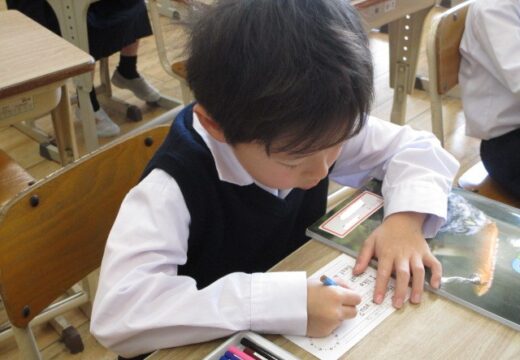 はがきを英語で書いてみました!