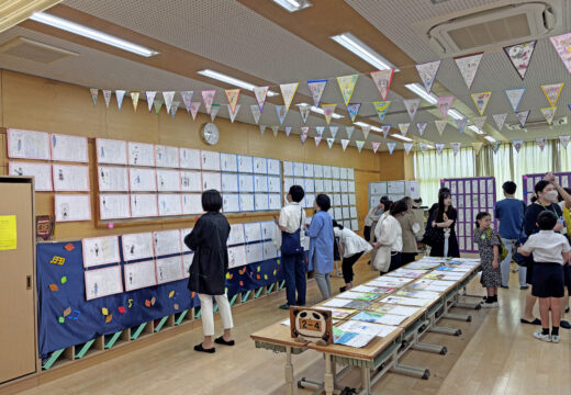 〔小学校〕高学年 日出祭学芸会・作品展
