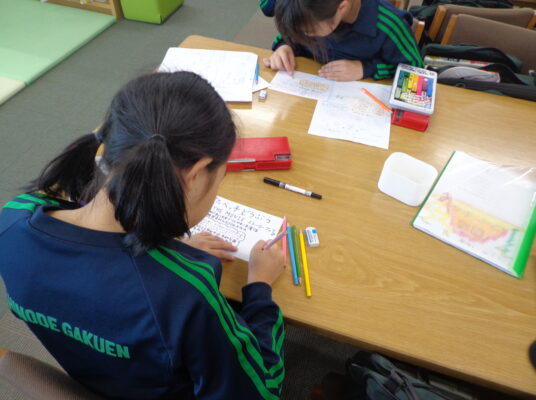 本のポップを作ろう（３年生　読書）