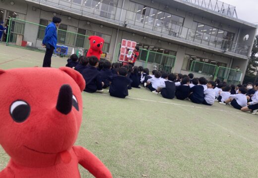 あの人気者が学校にやってきた！！