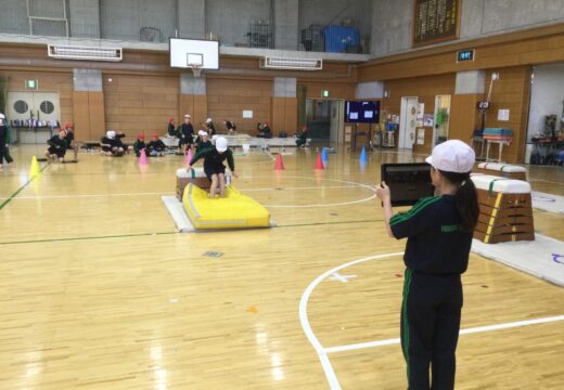 「跳び箱」×「ICT」（3年生　体育）