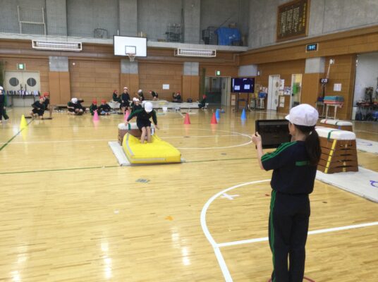 「跳び箱」×「ICT」（3年生　体育）