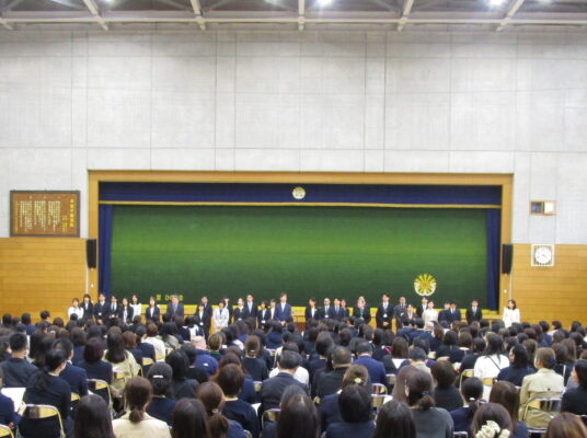 チームになって子ども達を育てる（年度初め懇談会）