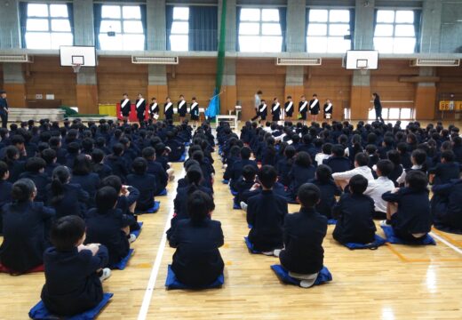 児童会役員立会演説会が行われました