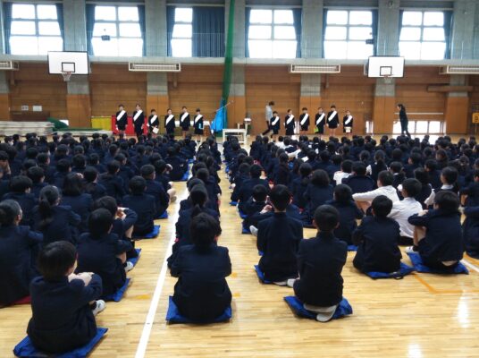 児童会役員立会演説会が行われました