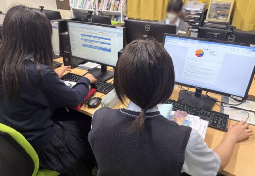 高校生がアプリを開発・公開・改善！ 情報Ⅱの授業へ視察がありました