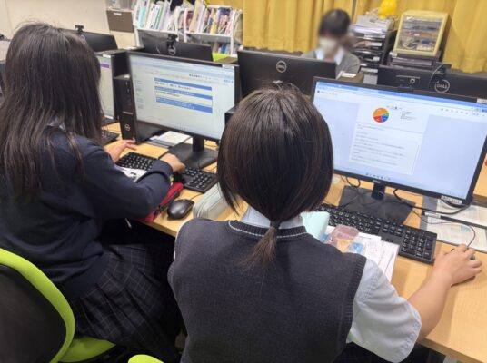 高校生がアプリを開発・公開・改善！ 情報Ⅱの授業へ視察がありました