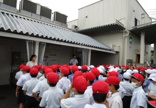 お店の工夫ってなんだろう？（３年生　社会科見学）