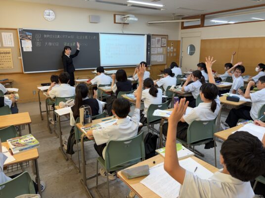 〔中高〕生徒から「先生」ヘ 　母校で教育実習する先輩にインタビュー！【卒業生の今】