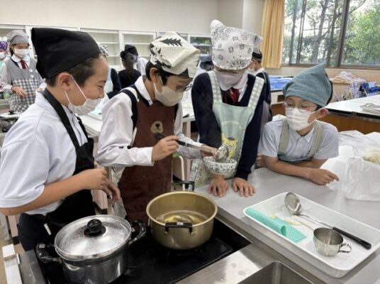 学校でクッキング！　５年生家庭科　